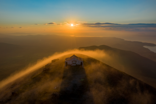 sUMMIT cROAGH pATRICK (sT pATRICK'S mOUNTAIN)